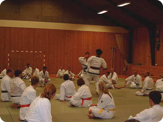 dx330028.jpg